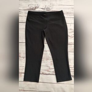 Mondetta Low Rise Cropped Black Leggings Capris